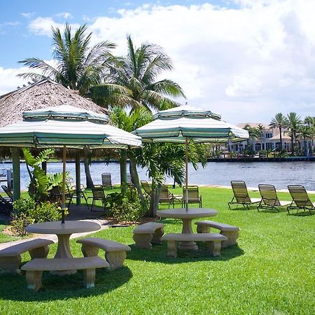Royal Flamingo Villas ヒルスボロ・ビーチ エクステリア 写真