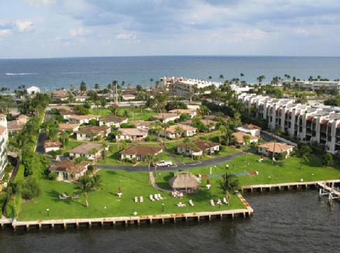 Royal Flamingo Villas ヒルスボロ・ビーチ エクステリア 写真