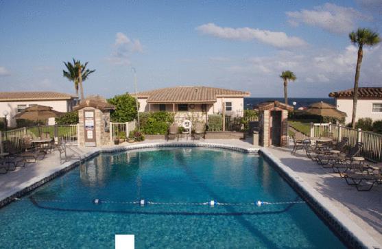 Royal Flamingo Villas ヒルスボロ・ビーチ エクステリア 写真